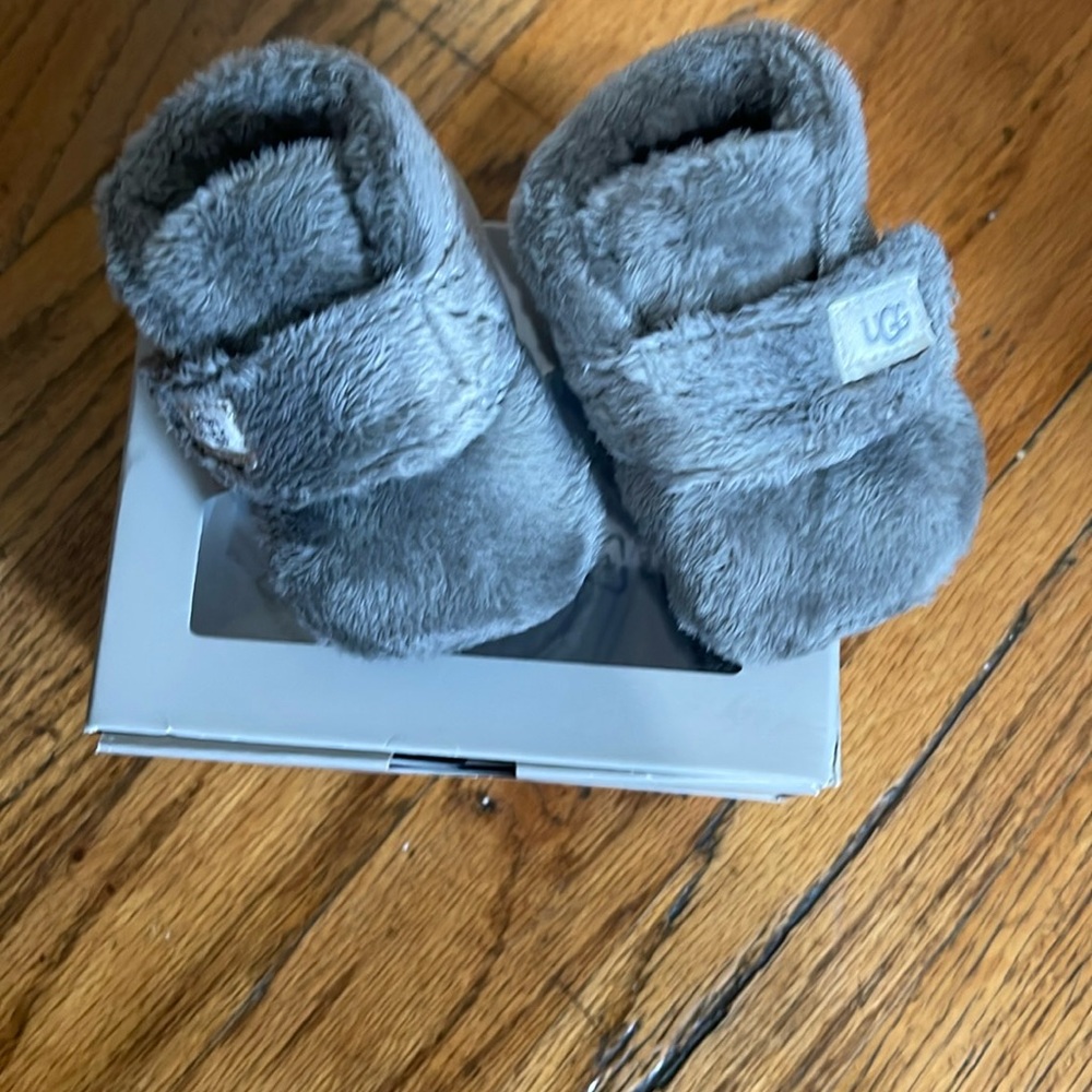 Infant Uggs with box